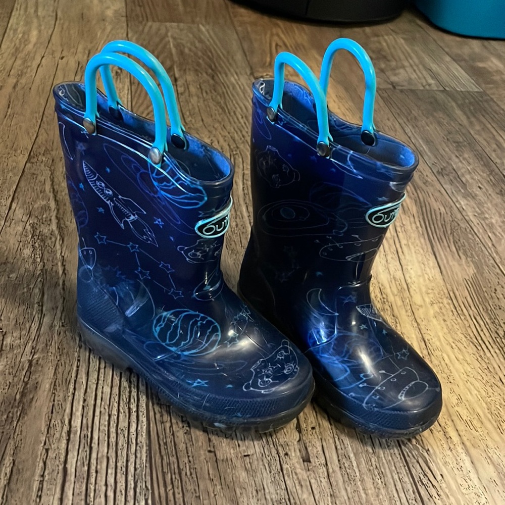 Light up rain boots!